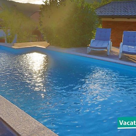 Vacation Home Alan 2 Kulen Vakuf Exteriör bild