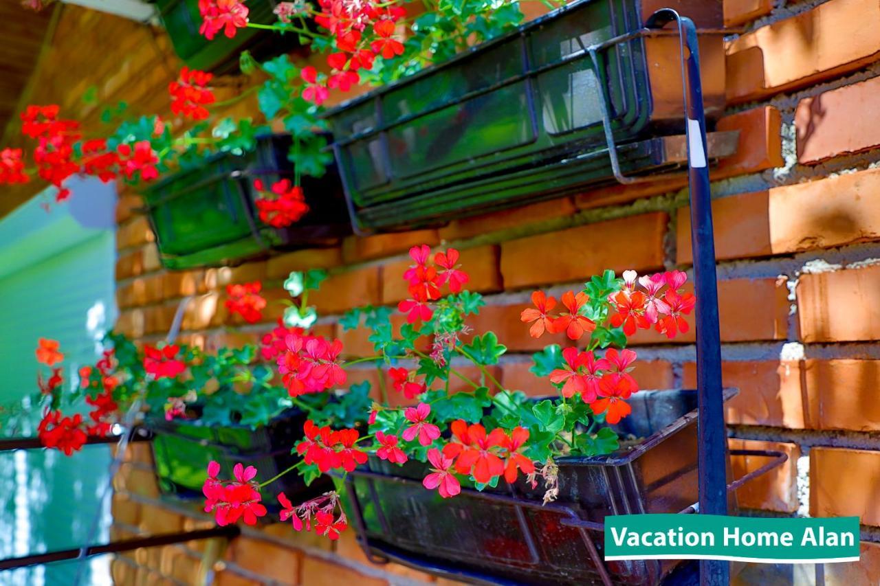 Vacation Home Alan 2 Kulen Vakuf Exteriör bild