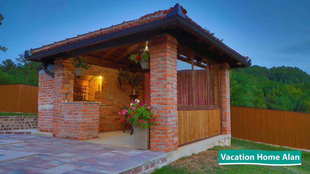 Vacation Home Alan 2 Kulen Vakuf Exteriör bild