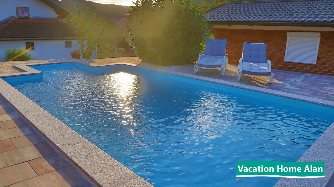 Vacation Home Alan 2 Kulen Vakuf Exteriör bild