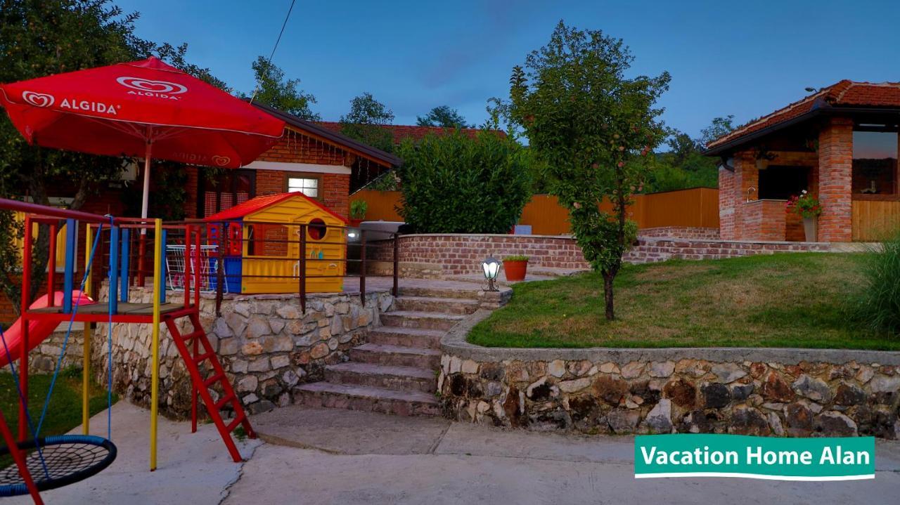 Vacation Home Alan 2 Kulen Vakuf Exteriör bild