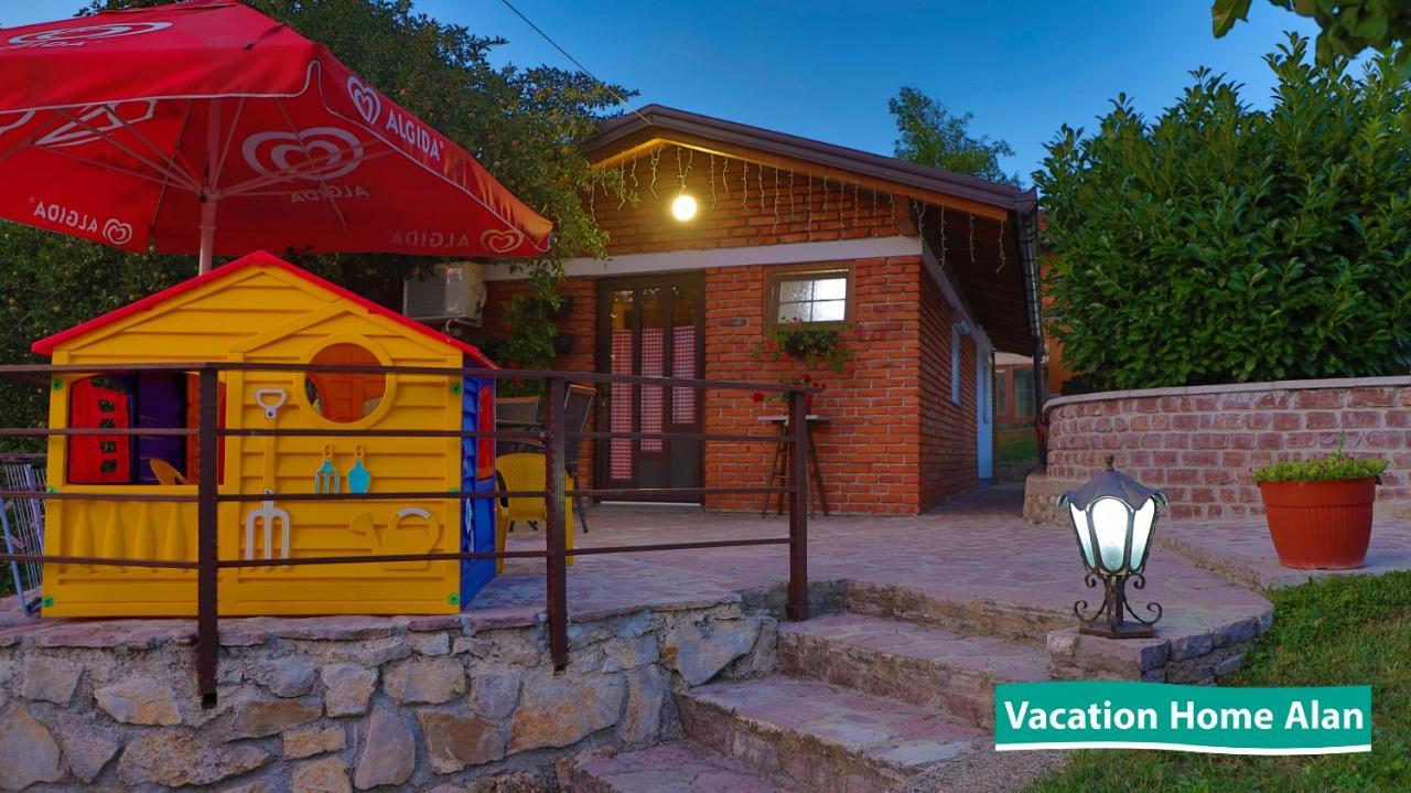 Vacation Home Alan 2 Kulen Vakuf Exteriör bild