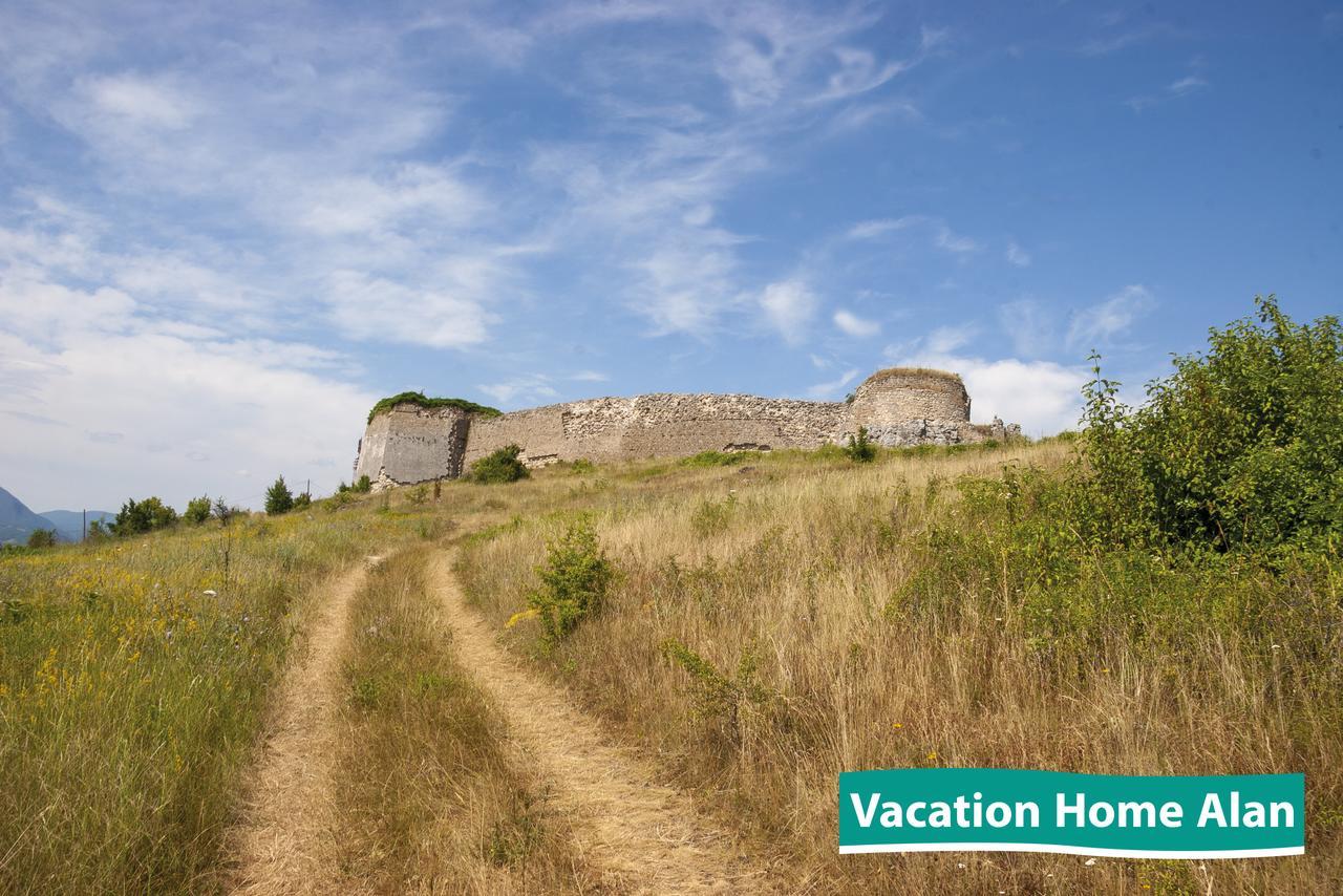 Vacation Home Alan 2 Kulen Vakuf Exteriör bild