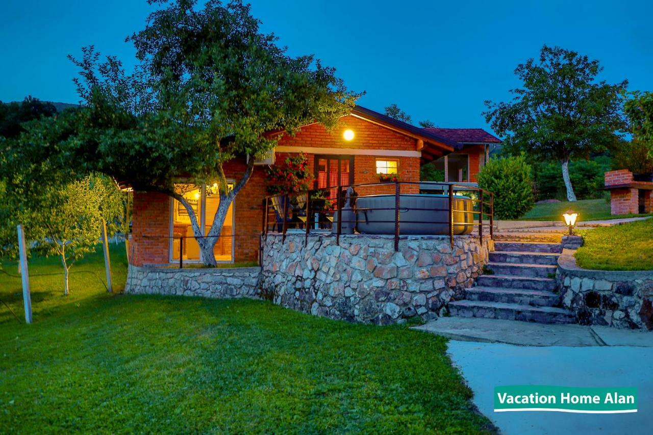 Vacation Home Alan 2 Kulen Vakuf Exteriör bild
