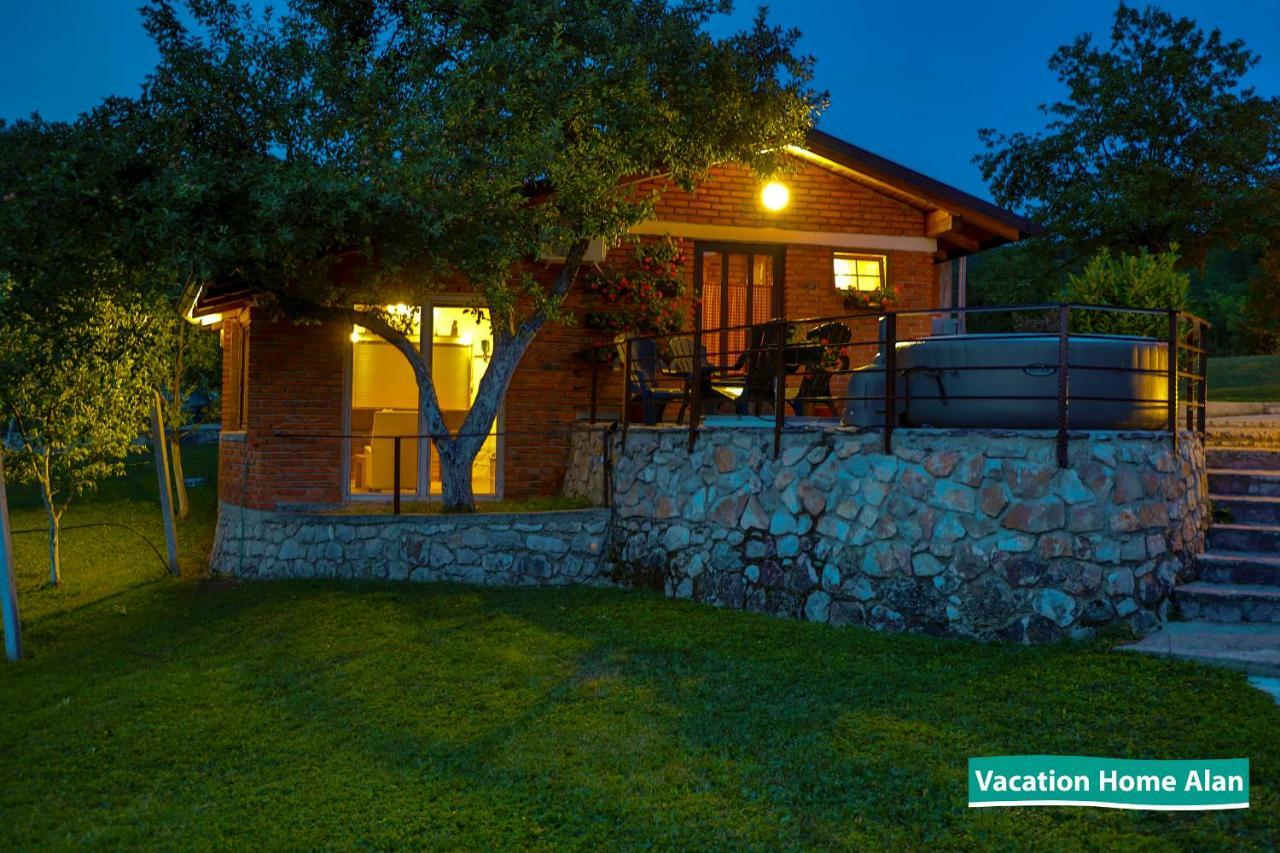 Vacation Home Alan 2 Kulen Vakuf Exteriör bild