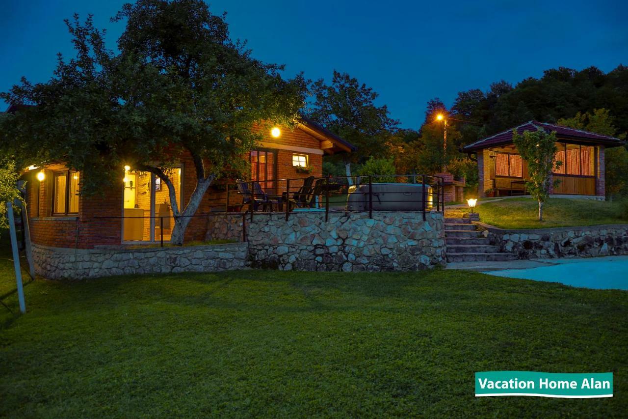 Vacation Home Alan 2 Kulen Vakuf Exteriör bild